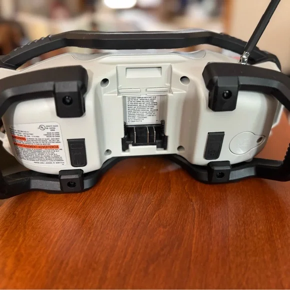 Porter Cable Jobsite Bluetooth radio - Picture 11 of 13
